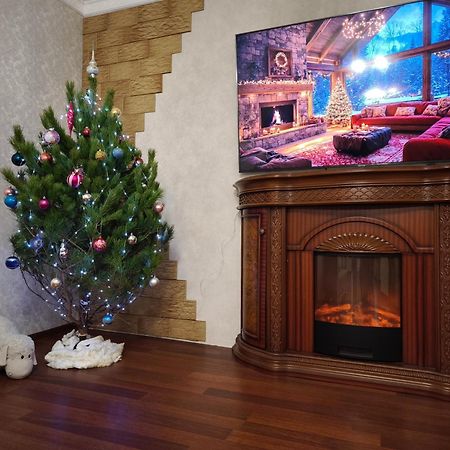Дом С Бассейном И Сауной Villa Boryspil Ngoại thất bức ảnh