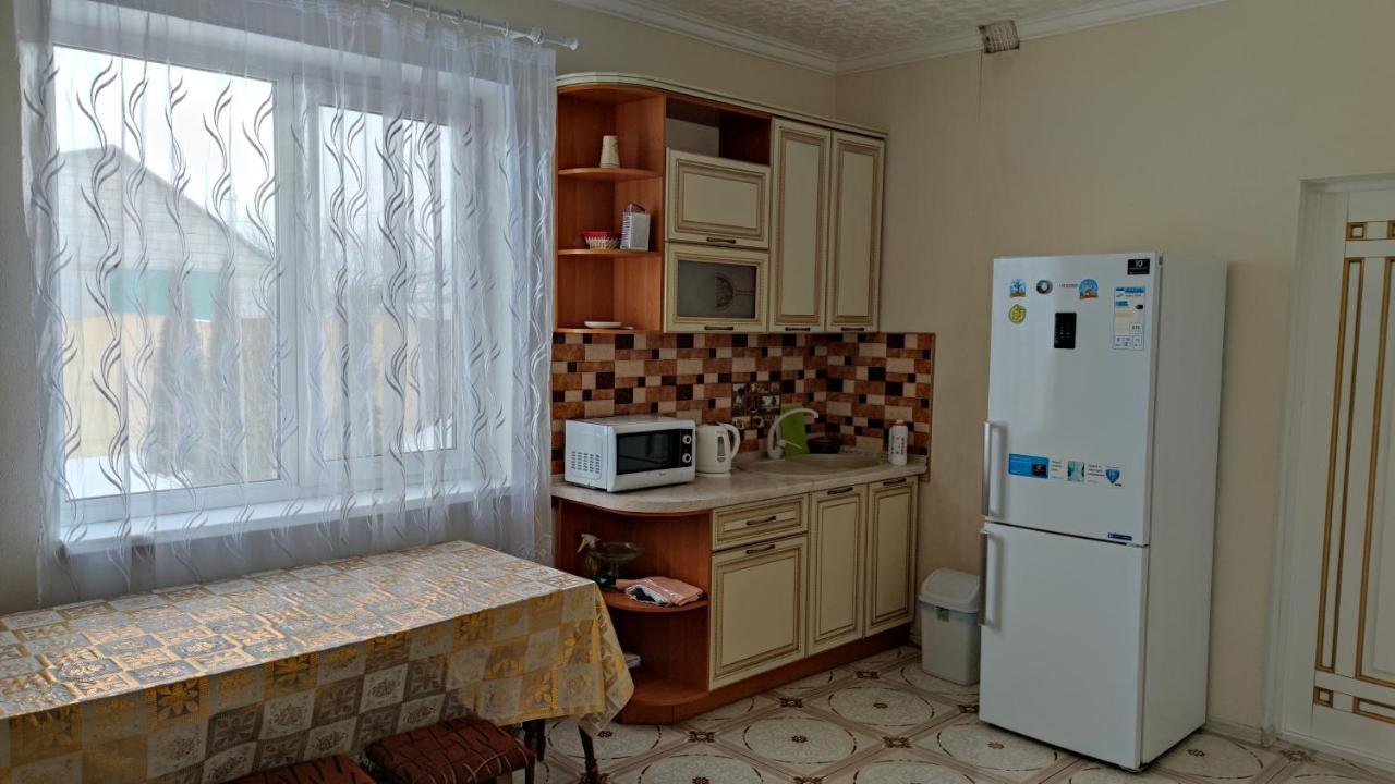Дом С Бассейном И Сауной Villa Boryspil Ngoại thất bức ảnh
