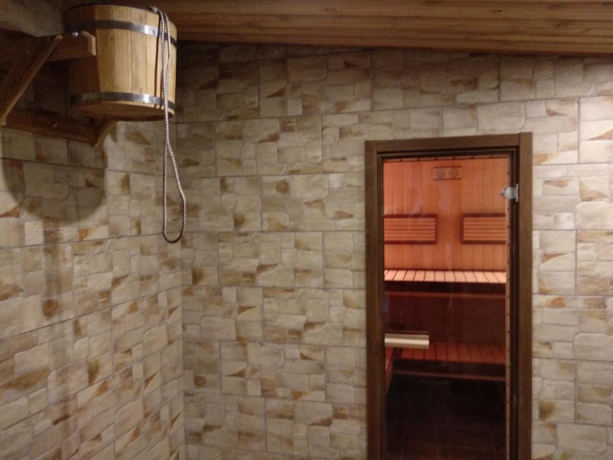 Дом С Бассейном И Сауной Villa Boryspil Ngoại thất bức ảnh